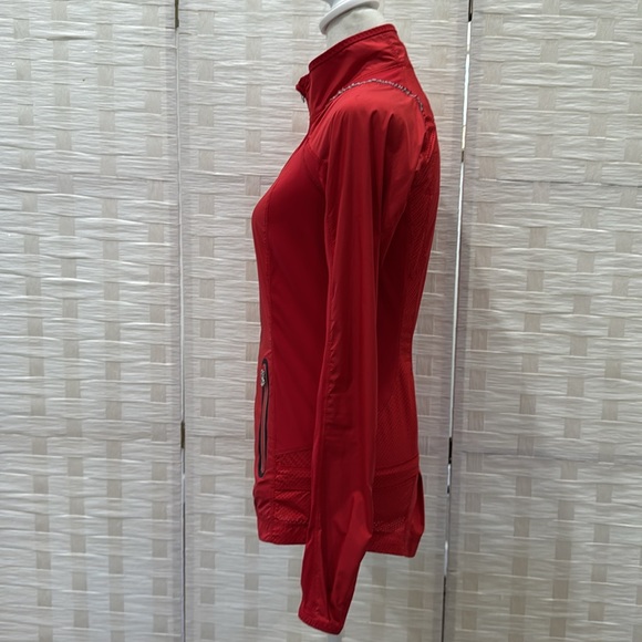 Lululemon Run: Nothing But Run Jacket - Picture 5 of 16